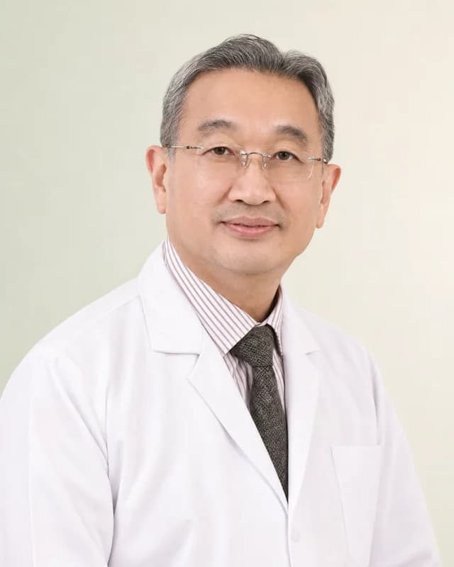 Foto Dr. Ang Eng Lip